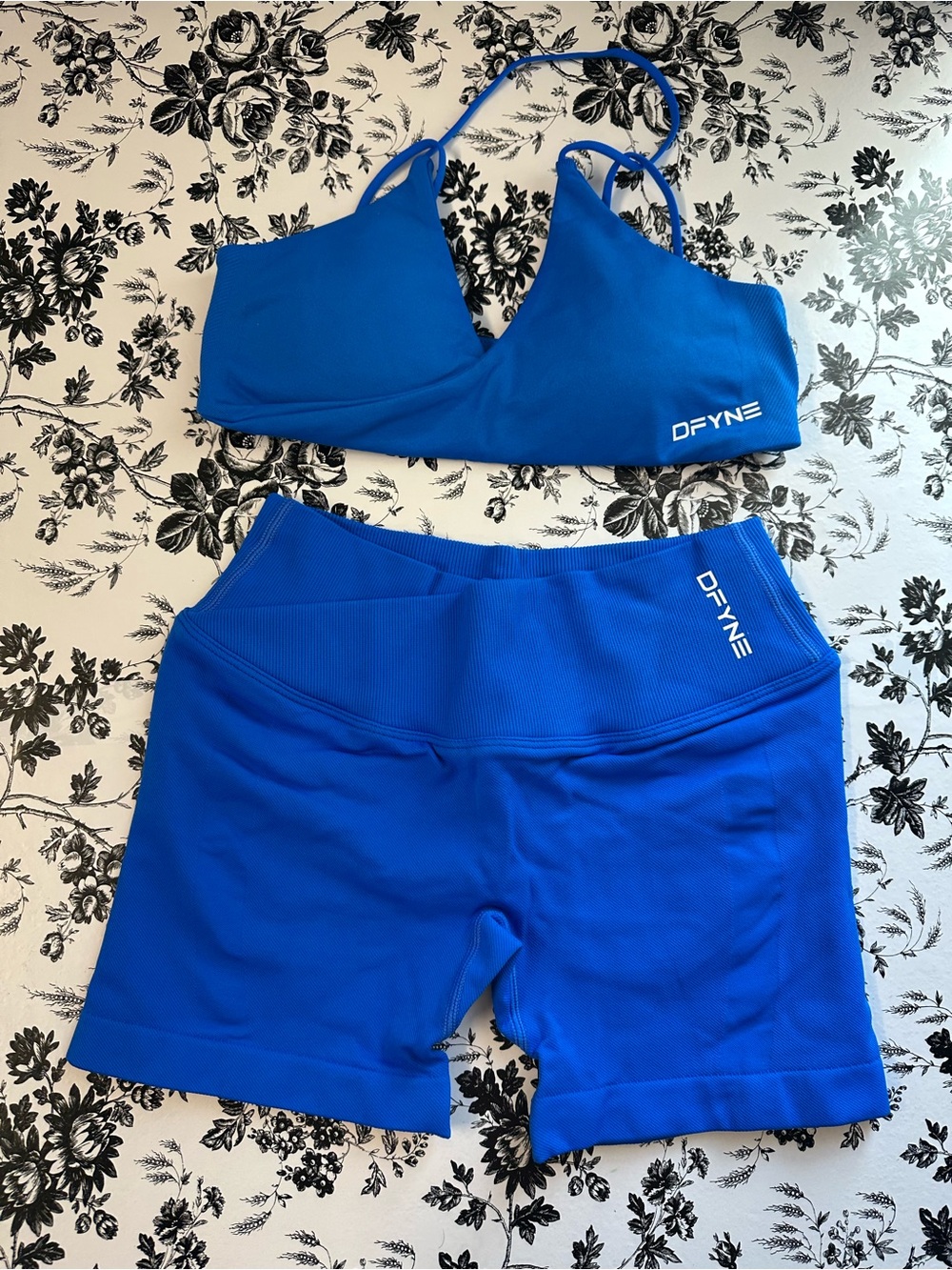 DFYNE Women's Electric Blue Swim Top & High-Rise Shorts Set